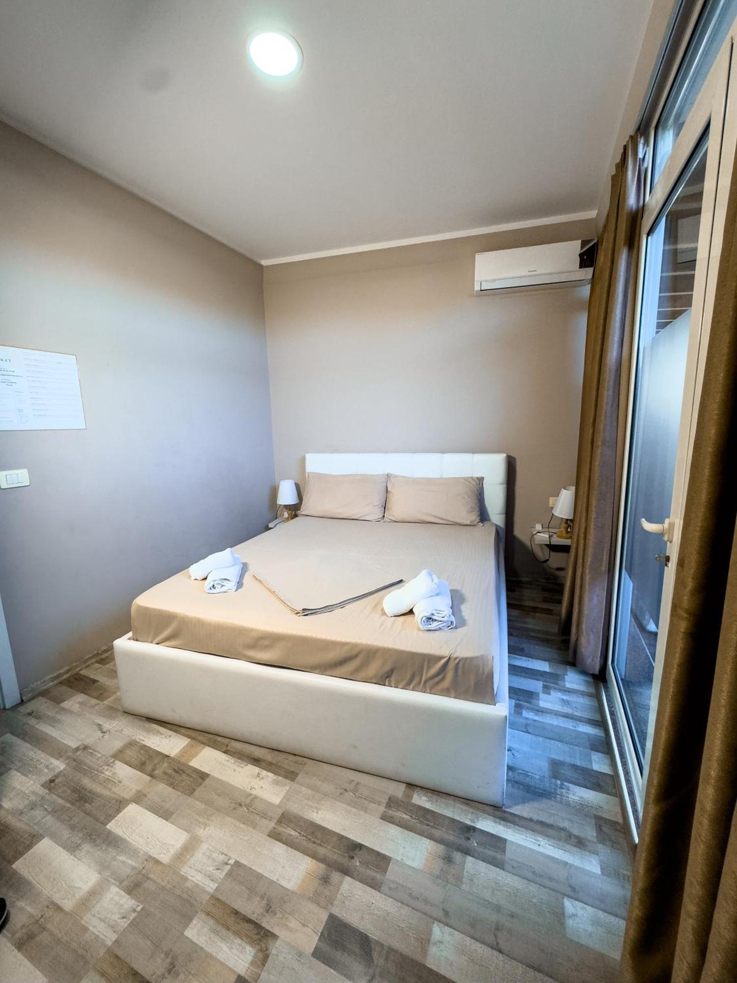 Shkodra Budget Hotel מראה חיצוני תמונה